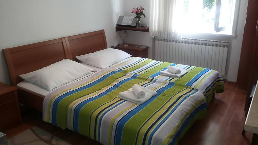 Angela Classic Rooms & Apartments Zagreb Exterior foto